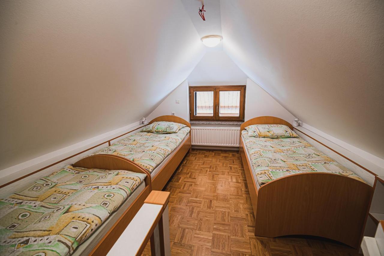 Homestay Kocka Zgornje Jezersko Exterior photo